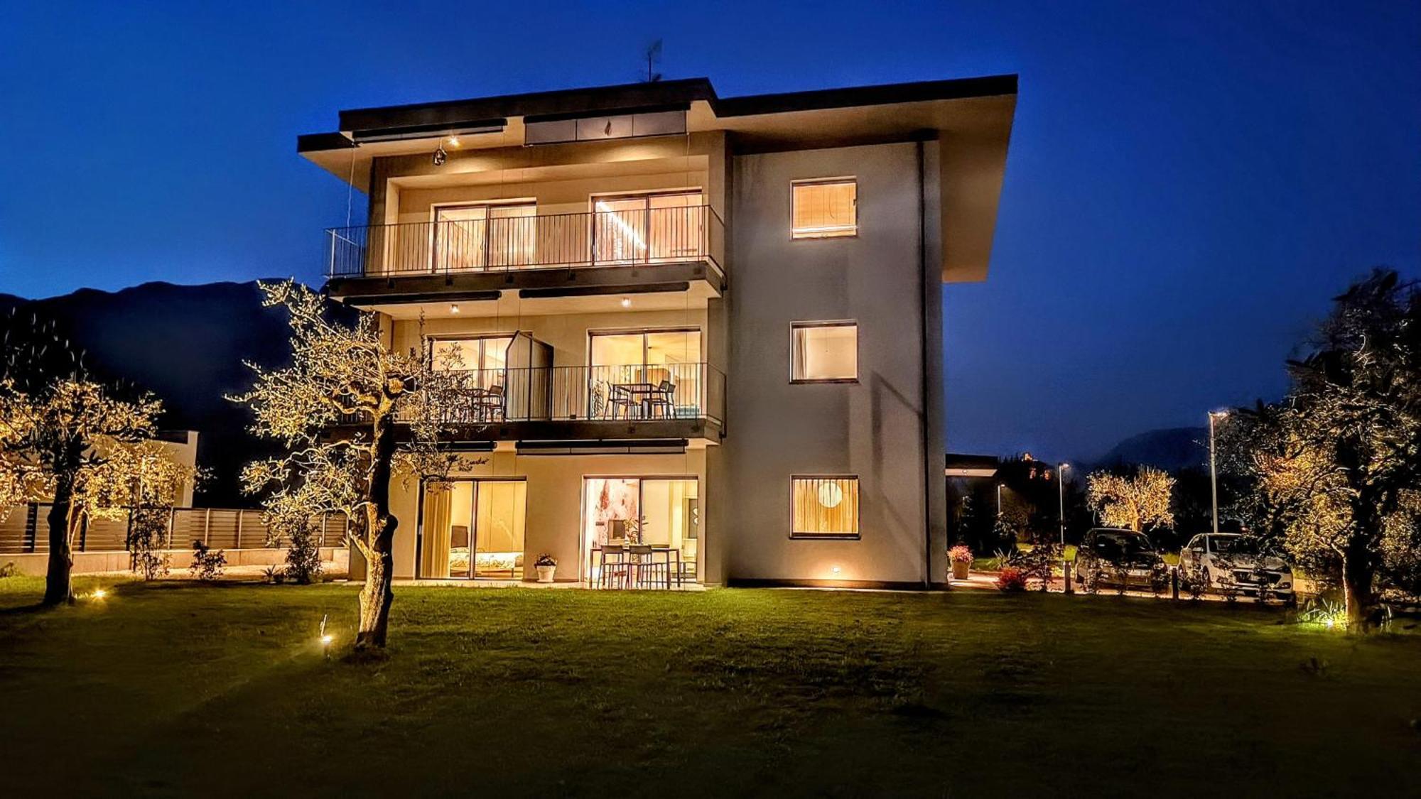 加尔达湖滨Elvy Garda Living Garden公寓 外观 照片