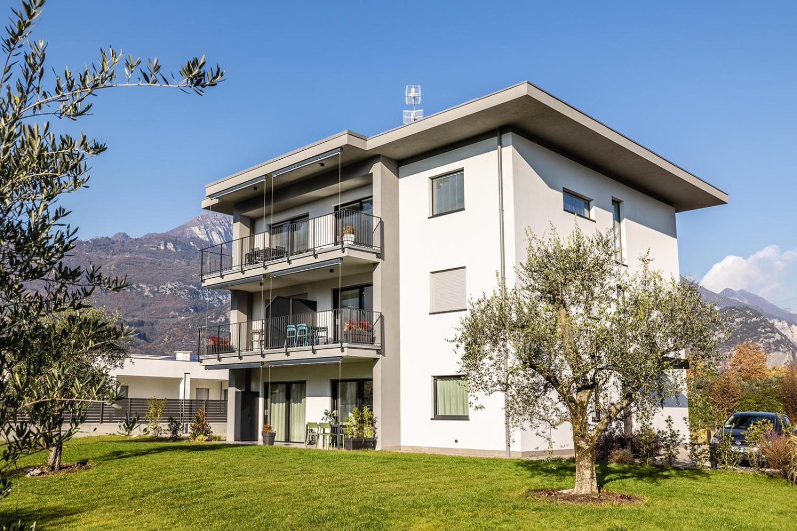 加尔达湖滨Elvy Garda Living Garden公寓 外观 照片